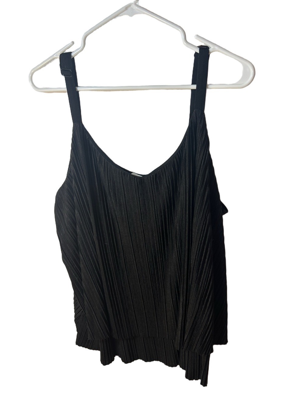 D/C jeans Pennington’s Black Pleated Layered V-Neck Tank Top size 2X